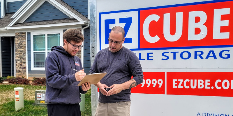 Top 3 Reasons to Consider Mobile Storage Units for Rent 